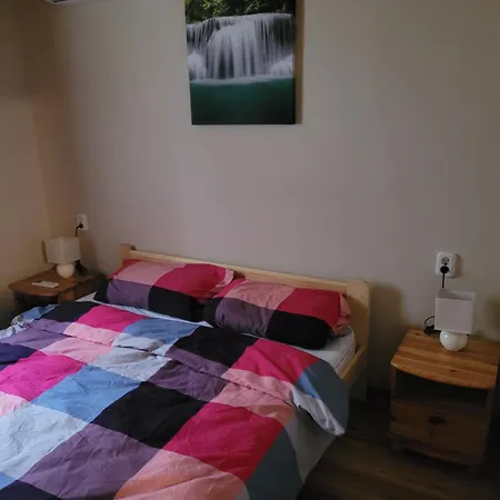 Beni Nyaralo Apartment *